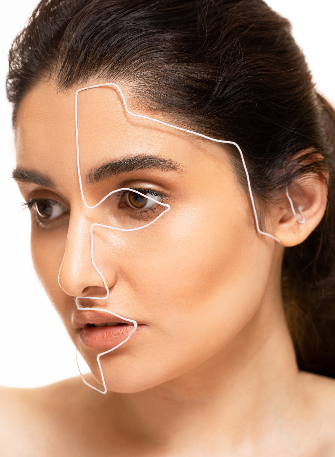 A Step-by-Step Guide to Contouring Your Skin for a Sculpted Look